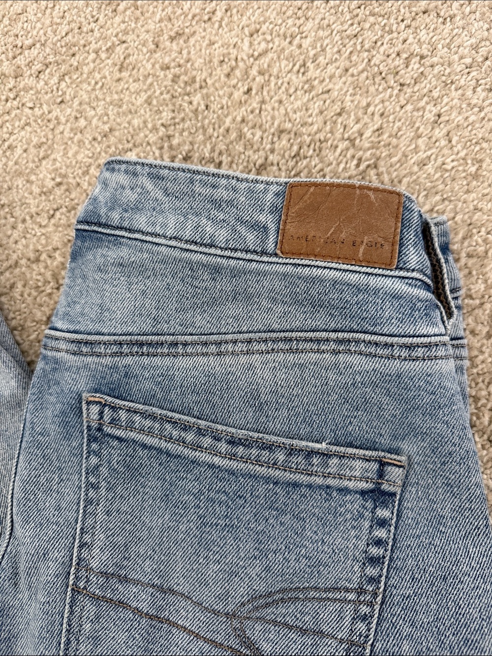 American Eagle Outfitters Light Blue Mom Straight Jeans - Picture 4 of 5